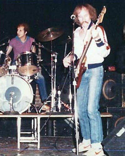 Perfect Stranger band at Gildersleeves in NYC, probably 1981. Jon Montgomery: vocals, Hank Dunne: guitar, Rich Sweeney: guitar, Tony Kindurgi: drums.